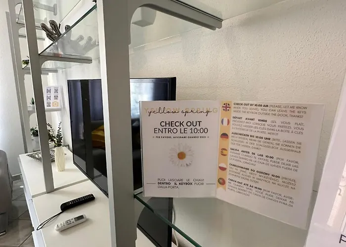 Yellow Spring - Intero Con 2 Bagni A 20 Minuti Dalle Spiagge Ольбія