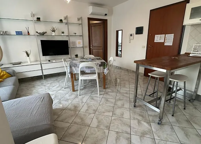 Yellow Spring - Intero Con 2 Bagni A 20 Minuti Dalle Spiagge * Ольбія