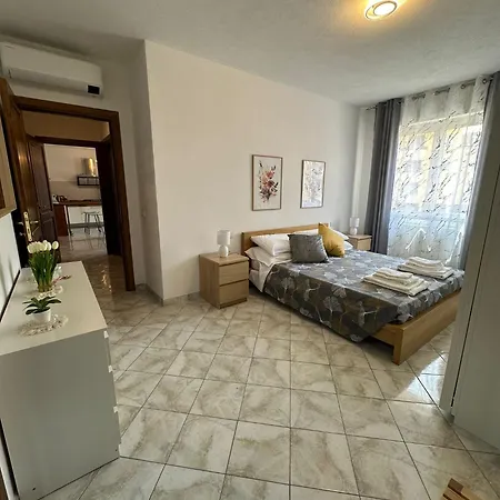 Apartmán Yellow Spring - Intero Con 2 Bagni A 20 Minuti Dalle Spiagge Olbia