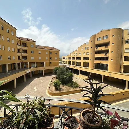 Yellow Spring - Intero Con 2 Bagni A 20 Minuti Dalle Spiagge * Olbia