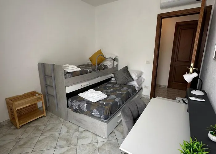 Yellow Spring - Intero Con 2 Bagni A 20 Minuti Dalle Spiagge Apartamento Olbia