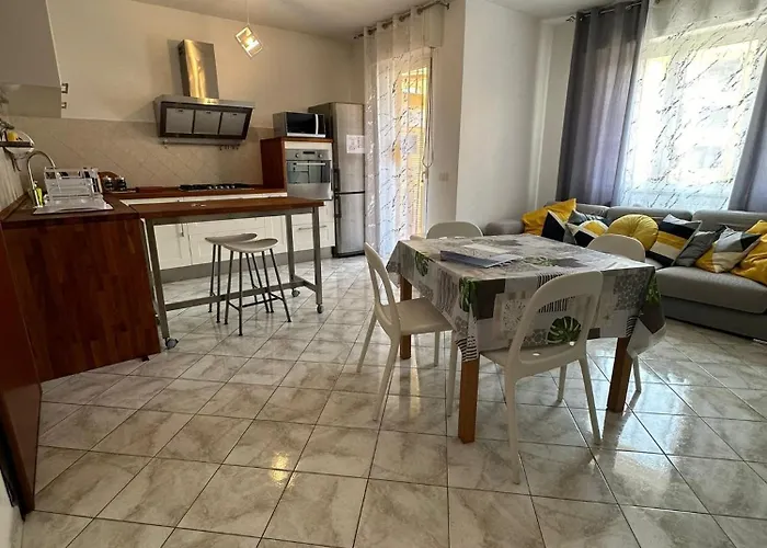 Yellow Spring - Intero Con 2 Bagni A 20 Minuti Dalle Spiagge * Olbia